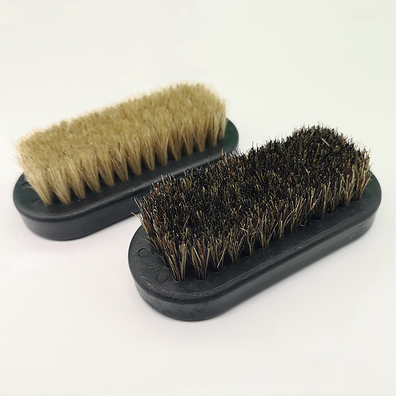 Reinigingsborstel voor lederen - Brushing Boot Horse recensie en prijs